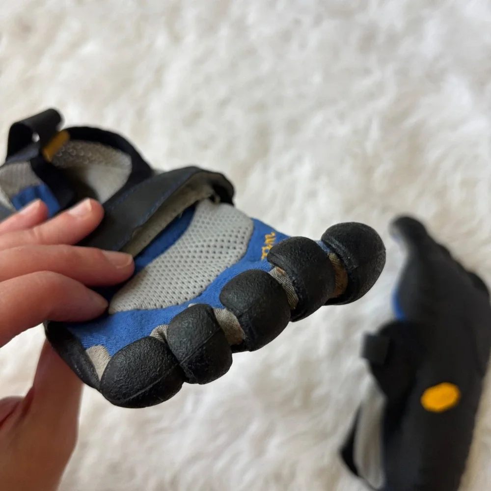 Vibram FiveFingers KSO kids' Barefoot Water Shoes Size 29 US 11.5T Blue Outdoor